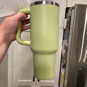 40oz citron stanley!